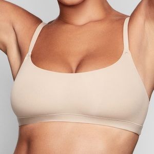 SKIMS Fits Everybody Scoop Neck Bralette Clay